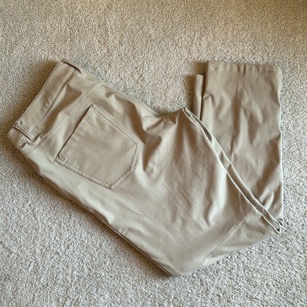 Men’s Lululemon khaki pants size 34